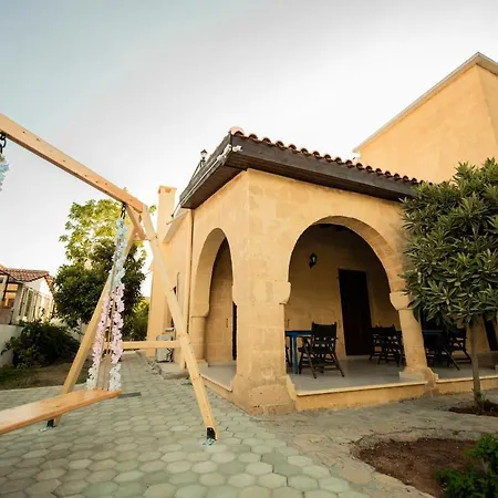 Homestay Taskonak & Restaurant
